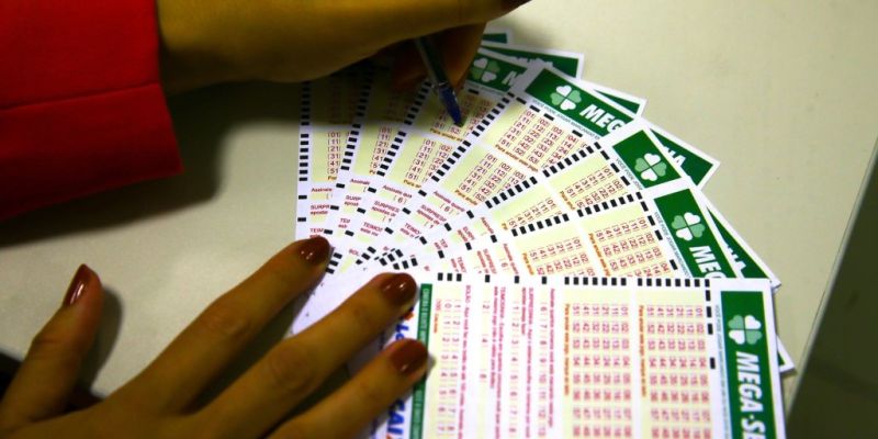Mega-Sena deste sábado deve pagar prêmio de R$ 100 milhões