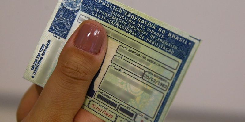 Poupatempo faz mutirão para renovar carteira de motorista em São Paulo
