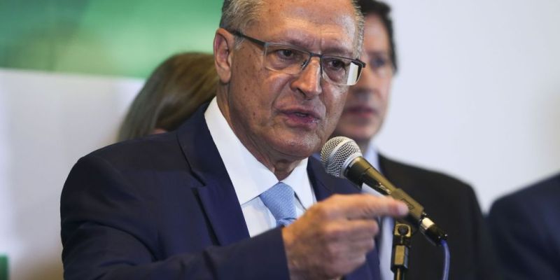 PEC da Transição prevê R$ 12 bilhões para a educação, diz Alckmin