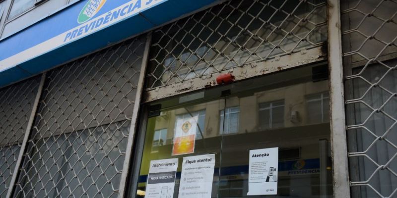 Agências do INSS terão horário especial em dias de jogos do Brasil