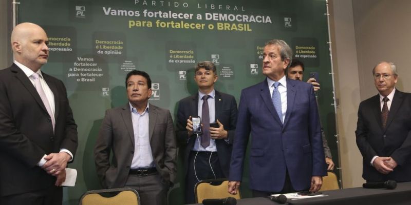 Representação do PL quer invalidar votos de alguns modelos de urnas