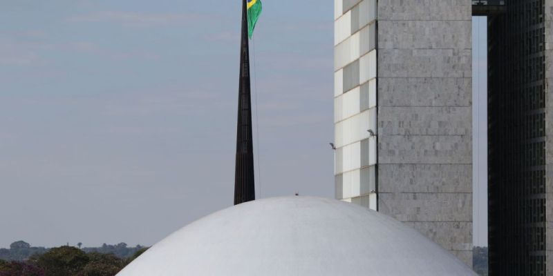 PEC da Transição é adiada por falta de consenso, diz relator