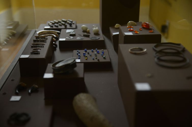 Museu da História e Cultura Afro-Brasileira (Muhcab), no Rio de Janeiro, abre a exposição Achados do Valongo.