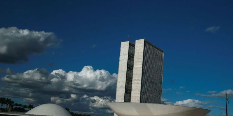 Congresso aprova Orçamento com salário mínimo de R.320 para 2023