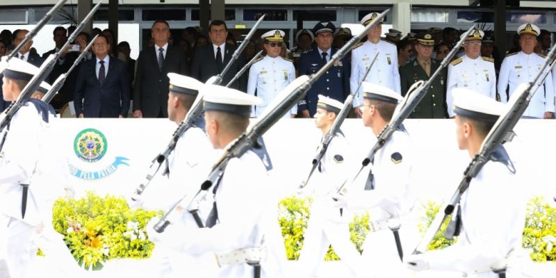 Presidente participa, em Brasília, de homenagem pelo Dia do Marinheiro
