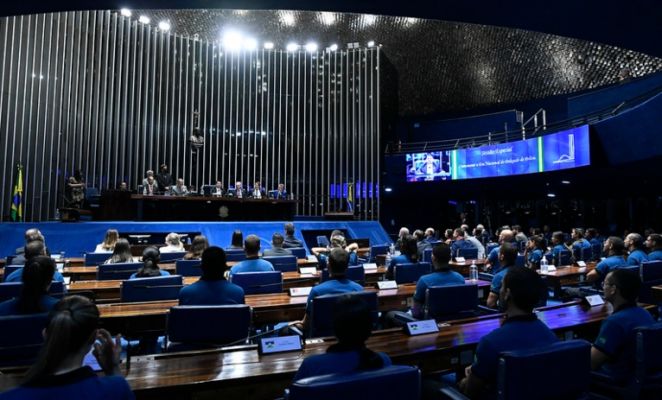 PEC de Transição deve ser votada na CCJ do Senado nesta terça-feira (6)
