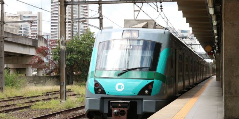 Em SP, trem descarrilha e interrompe parte da linha 8-Diamante