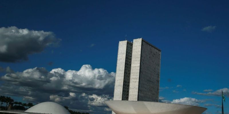 Congresso promulga PEC da Transição