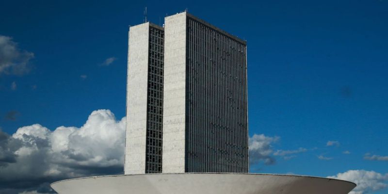 PEC da Transição ainda precisa ser negociada na Câmara, diz relator