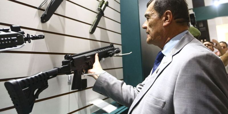 Ministro diz que investimentos em Defesa estimulam desenvolvimento