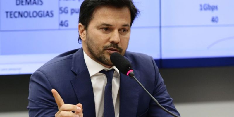 Fábio Faria é exonerado da pasta das Comunicações