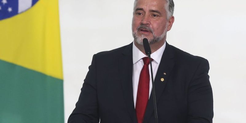 Ministro: PF já lavrou 1.261 autos de prisão e apreensão de golpistas