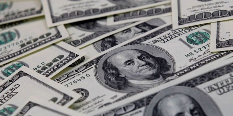 Dólar cai para R$ 4,95 e atinge menor valor em duas semanas