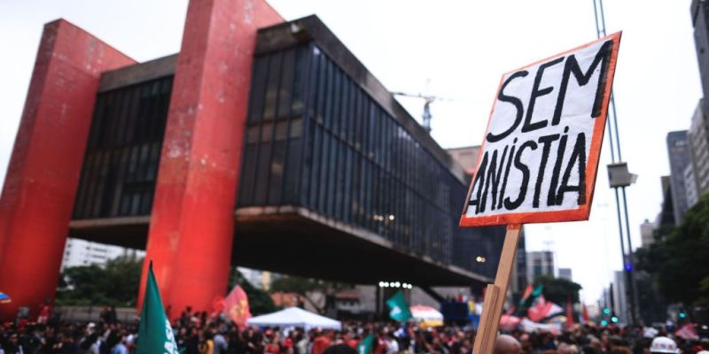 “Sem anistia”: manifestação em SP pede responsabilização de golpistas