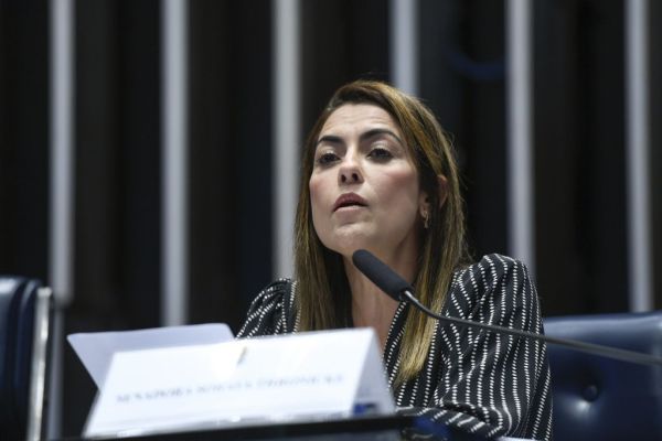 Senadora obtém 31 assinaturas para instaurar CPI dos Atos Antidemocráticos