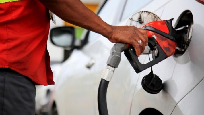 Disparada: Preço do litro da gasolina chega a R$ 5,70 em João Pessoa