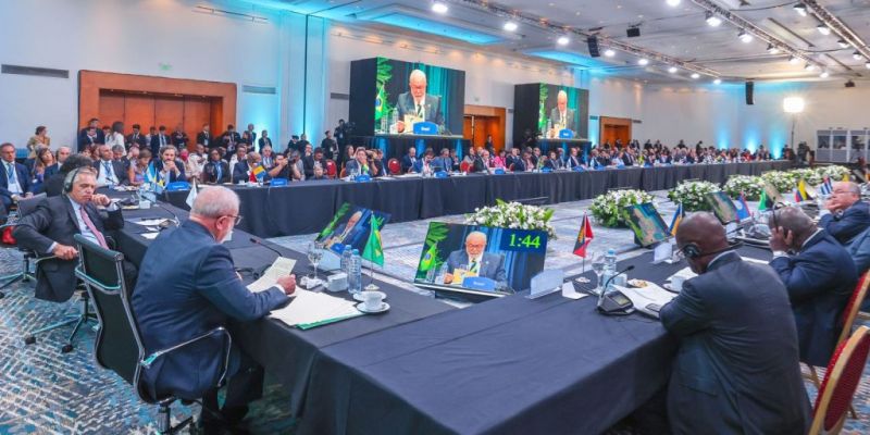 Países da região devem liderar preservação da Amazônia, diz Lula