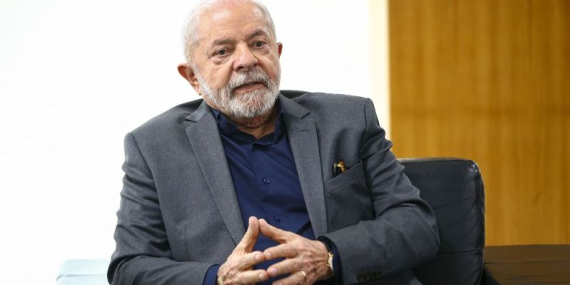 Lula conversa com líderes estrangeiros sobre atos antidemocráticos