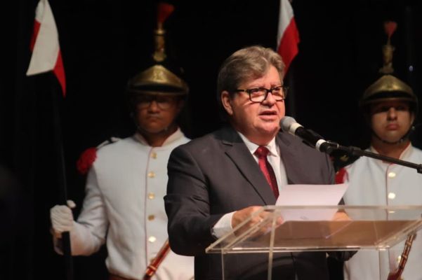 Antes da posse da AL, João Azevêdo vai reunir deputados da base e da oposição