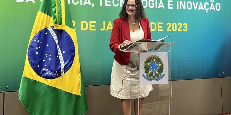 Luciana Santos assume o Ministério da Ciência e Tecnologia