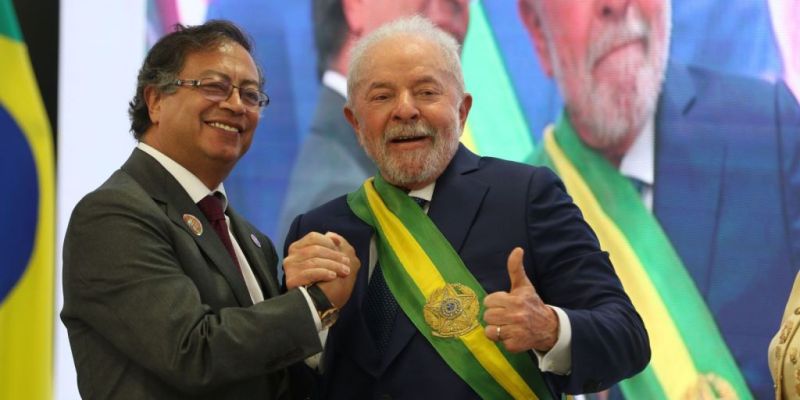 No Planalto, Lula recebe cumprimento de chefes de Estado estrangeiros