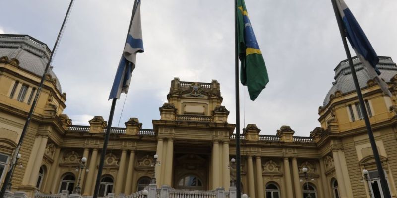 Três poderes do estado do Rio de Janeiro repudiam atos violentos