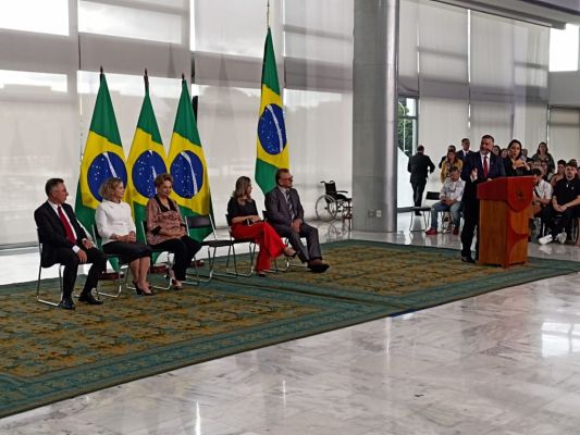Paulo Pimenta assume comando da Secom: “Não haverá cercadinhos”
