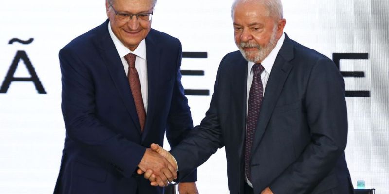 Reforma tributária é fundamental à reindustrialização, diz Alckmin