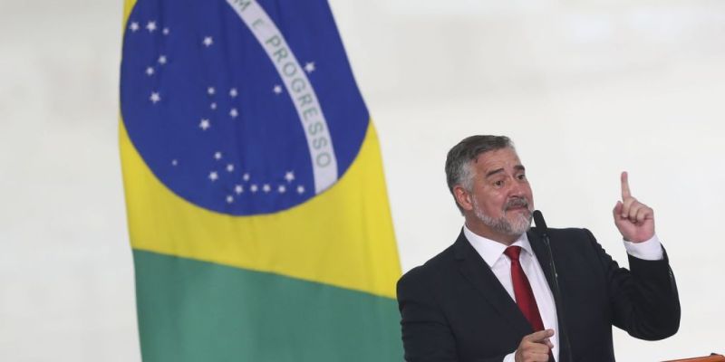 “Comunicação de governo precisa recuperar credibilidade”, diz ministro