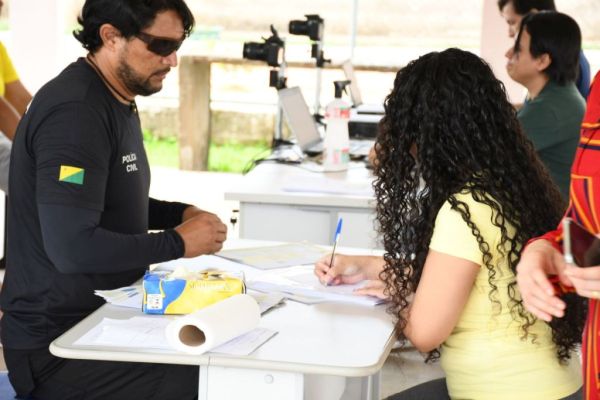 Projeto na penitenciária de Rio Branco (AC) emite documentos para reeducandas