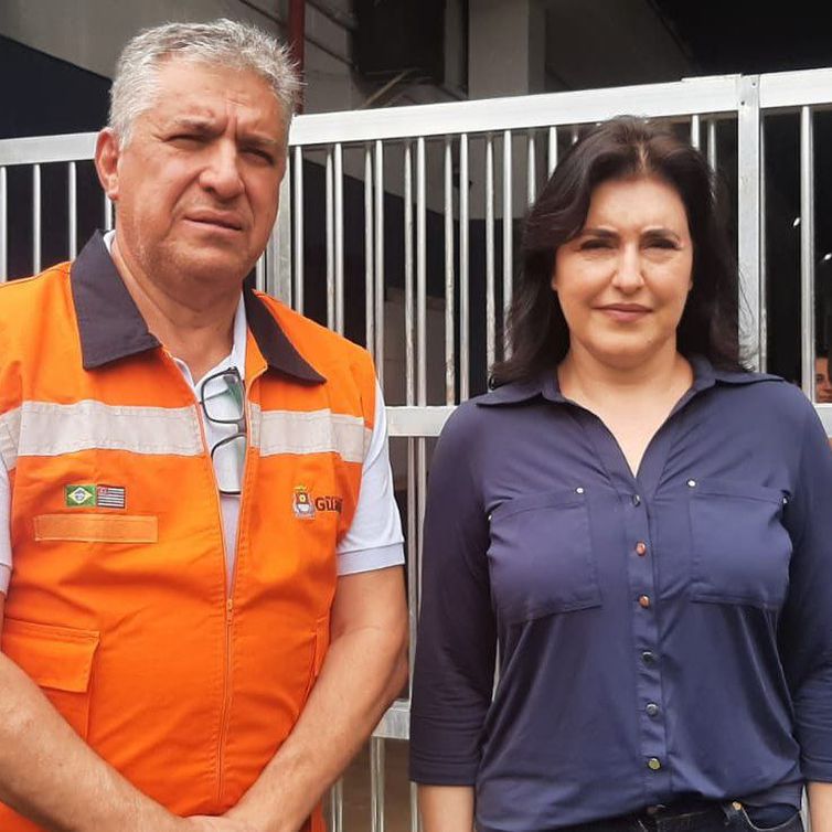 Ministra Simone Tebet encontra o prefeito de Guarujá, Válter Suman, na cidade, após temporais atingirem a região.