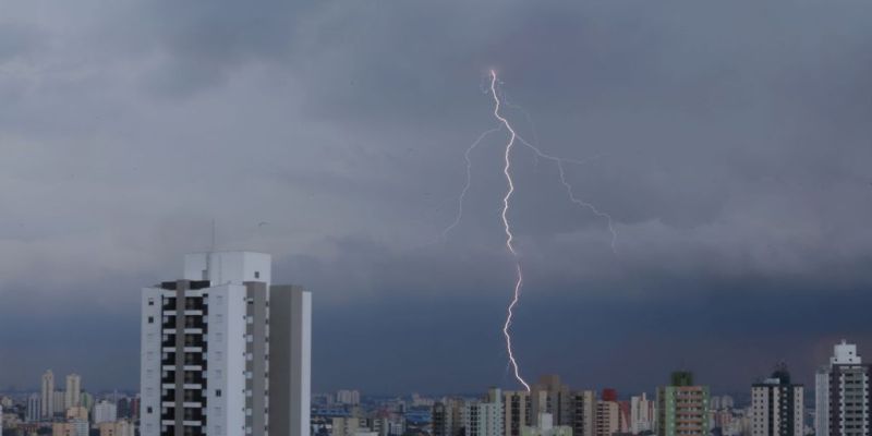 Defesa Civil de SP alerta para chuvas fortes e contínuas na Páscoa