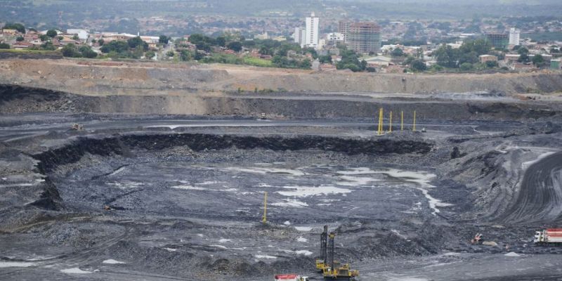 Mineradoras registram queda em 2022 e pedem rigor com garimpo ilegal