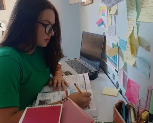 Estudante paraibana de escola pública conquista 1º lugar de medicina na USP