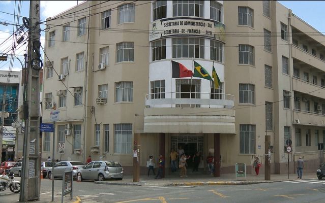 Câmara de Campina Grande promulga aumento do prefeito e secretários e abre brecha para ‘bolada’ de retroativos