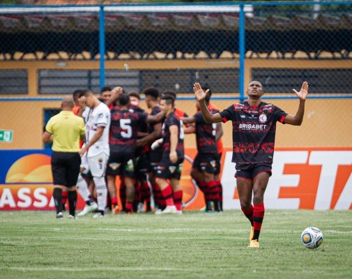 Campinense vence Fluminense-PI e conquista primeira vitória na Copa do Nordeste