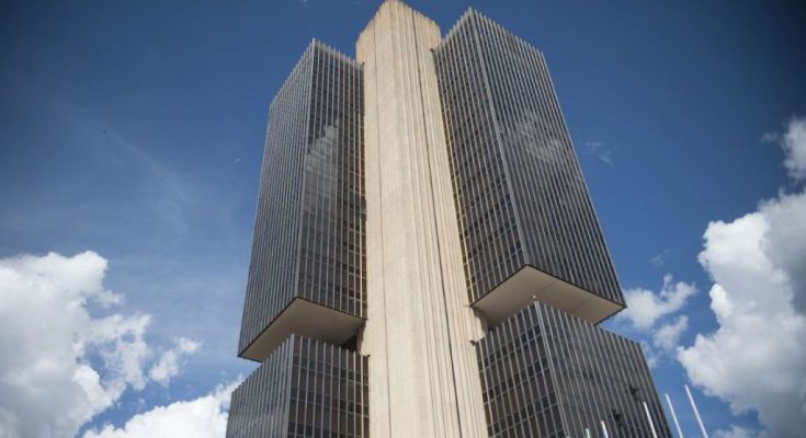 Psol quer acabar com independência do Banco Central