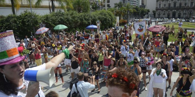 Quarta-feira de Cinzas ainda tem blocos nas ruas no Rio