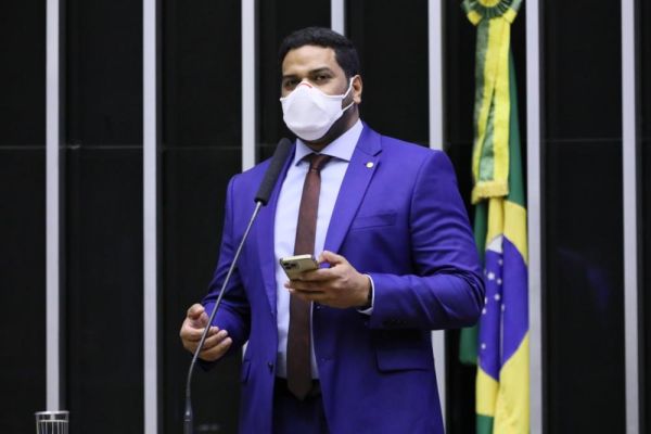 Novo ministro poderá ficar 36 anos no TCU; salário hoje é de R$ 37 mil