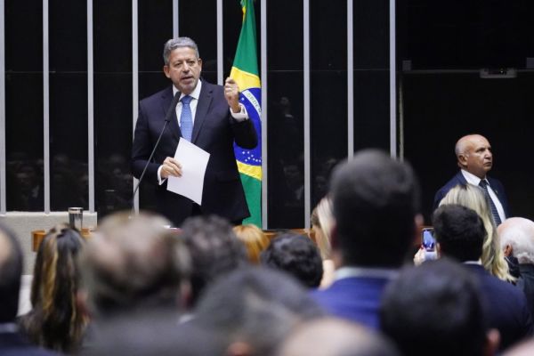 Arthur Lira e a incrível resiliência dos esquemas