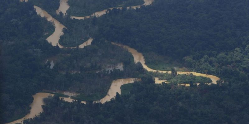 MPF pede informações ao governo sobre tráfego aéreo em áreas indígenas