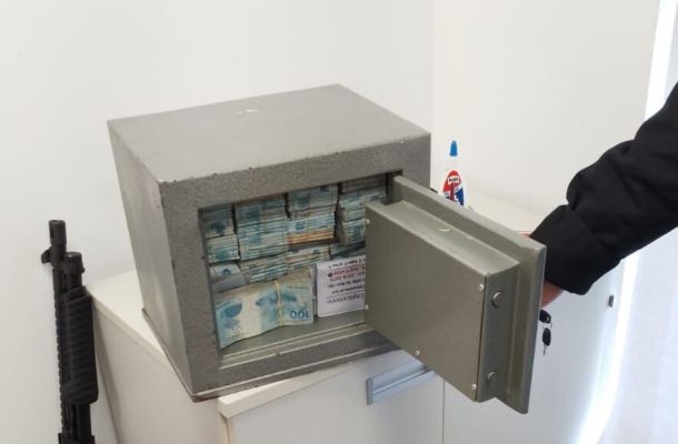 PF encontra R$ 800 mil em cofre de coordenador de campanha na Paraíba
