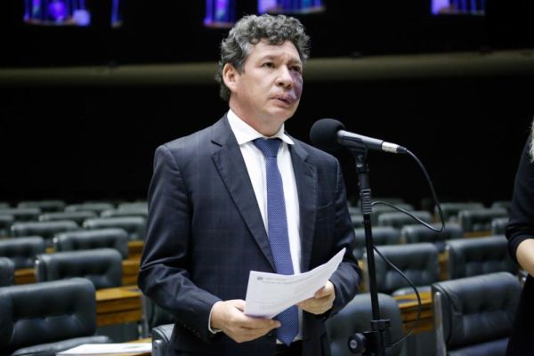 Reforma tributária precisa ser votada até o fim do ano, considera coordenador