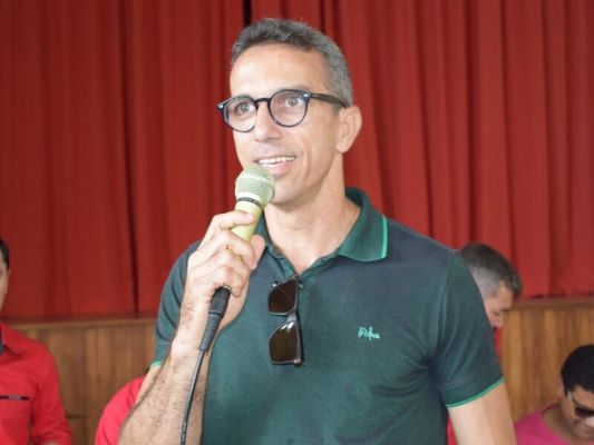 Presidente do Sintab acumula cargos, tem supersalário e já recebeu R$ 40 mil em um único mês