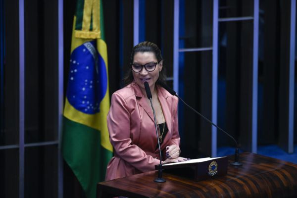 No Senado, Janja diz receber mais ataques e ameaças do que Lula