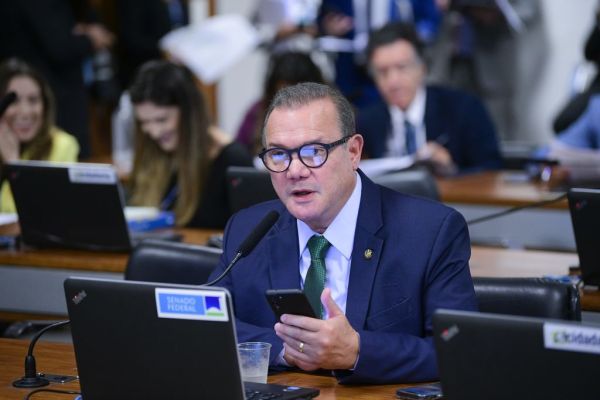 Senado aprova projeto que cria o Dia Nacional do Terço dos Homens