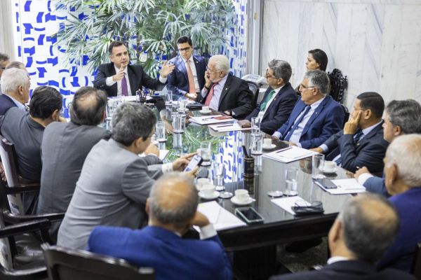 Congresso retoma rito das MPs e acusa Câmara de descumprir a Constituição