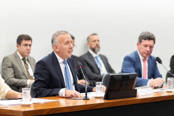 Aguinaldo Ribeiro apresenta plano de trabalho do grupo da reforma tributária