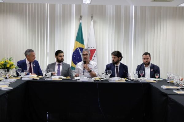 Zema cobra agilidade na aprovação da reforma tributária