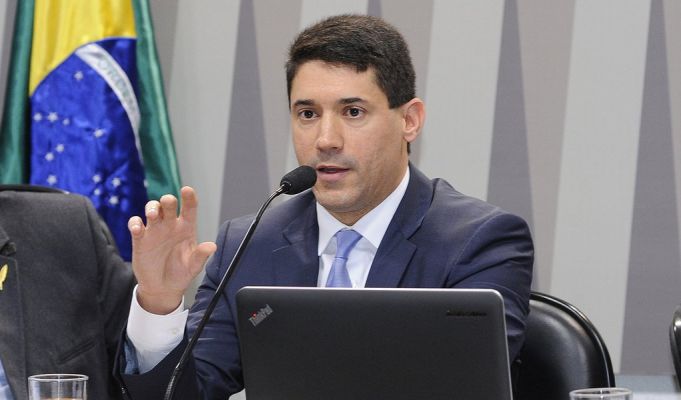 Prêmio Congresso em Foco combate a descrença na política, diz Sinprofaz